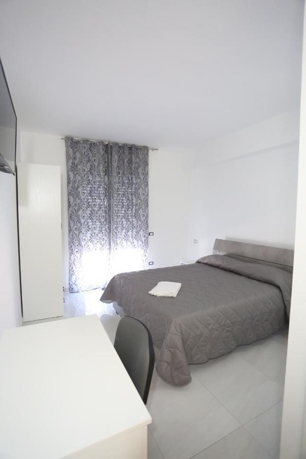 Il Giglio Hotel Castel Volturno Ngoại thất bức ảnh